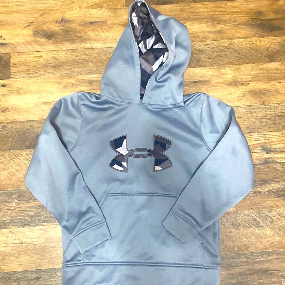 Boys UA sweatshirt